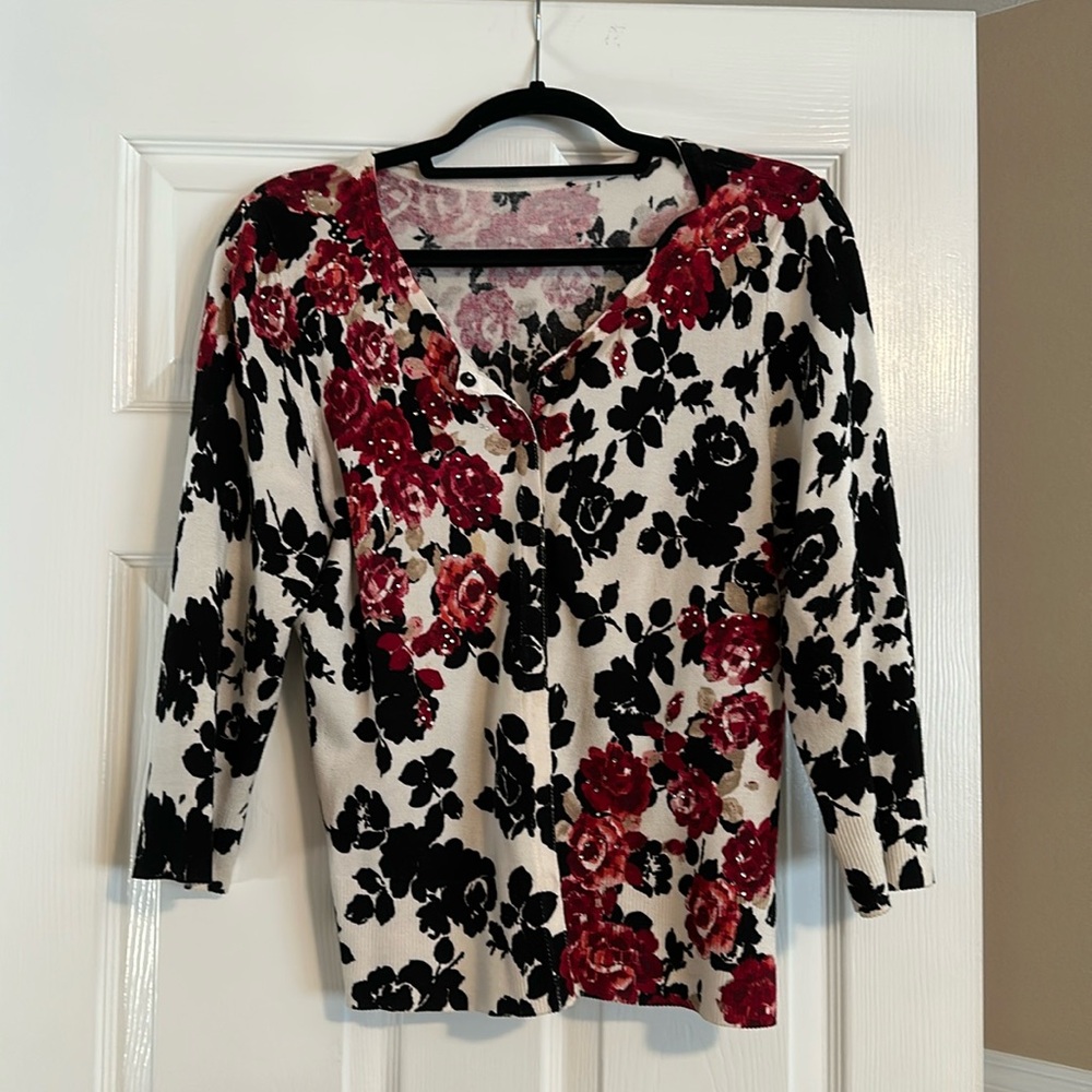 Lightweight cardigan in beautiful rich colors